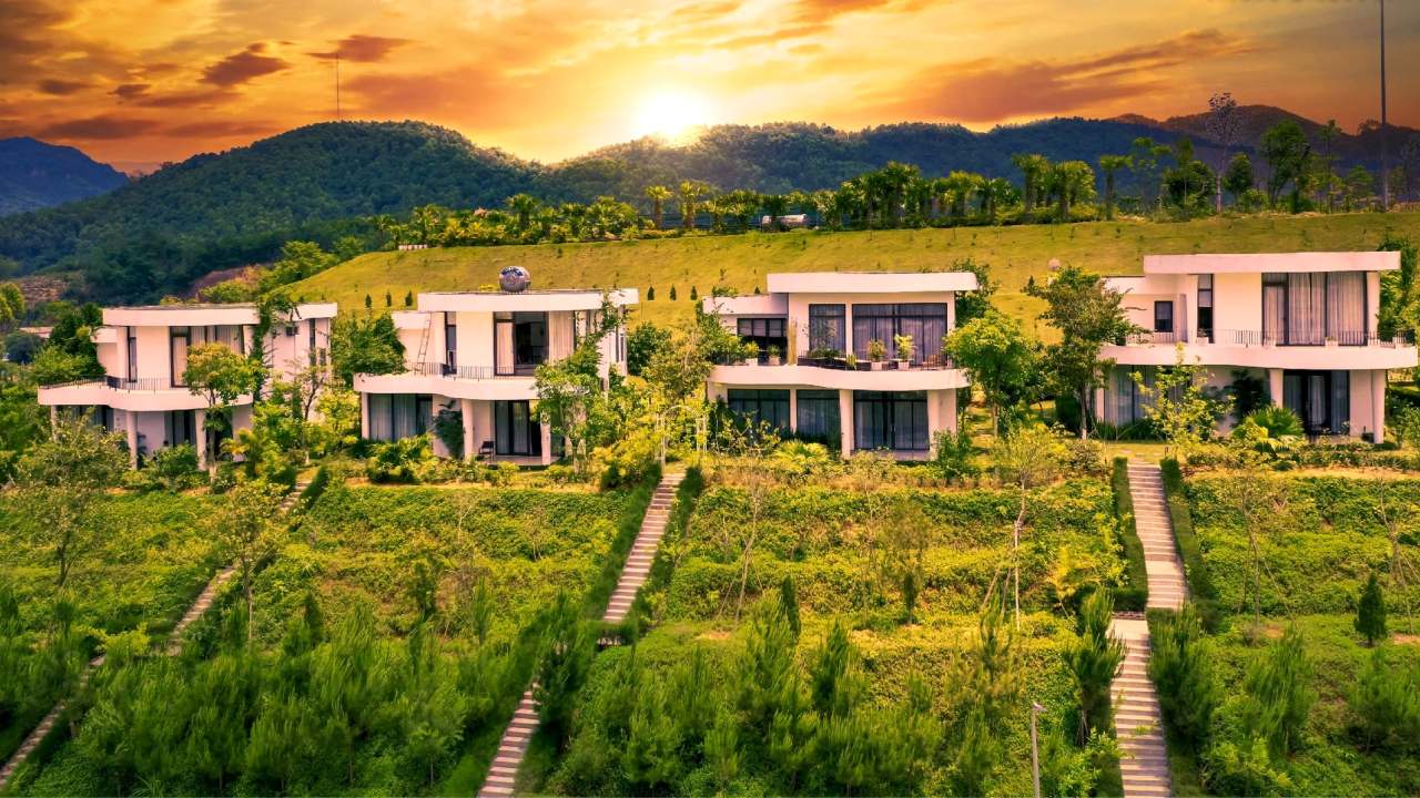 Mặt tiền các căn biệt thự tại Ivory Villas and Resort tương tự nhau